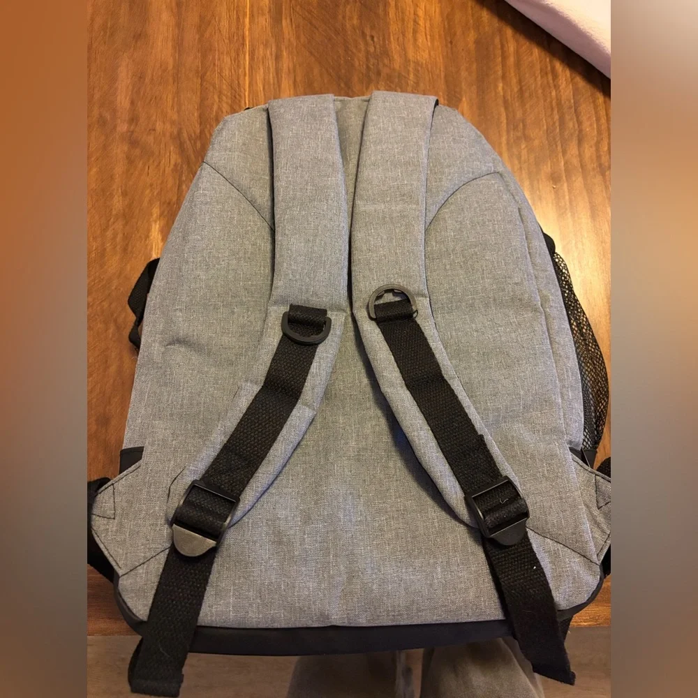 Backpack - Picture 6 of 6